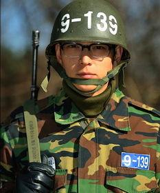 娱乐吃瓜酱当兵,揭秘当兵背后的故事与挑战 第1张 娱乐吃瓜酱当兵,揭秘当兵背后的故事与挑战 第1张