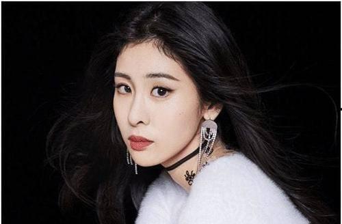 张碧晨的最新爆料视频是真的吗,真相揭秘还是虚构传闻? 第2张 张碧晨的最新爆料视频是真的吗,真相揭秘还是虚构传闻? 第2张